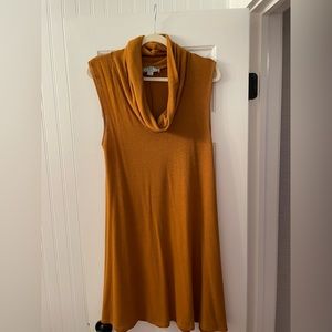 Mustard sleeveless dress! 🔆